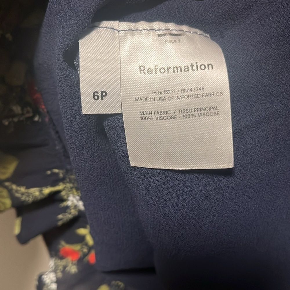 REFORMATION Christine Navy and Red Floral Mini Dress, Size 6P (Petite) - Picture 12 of 13